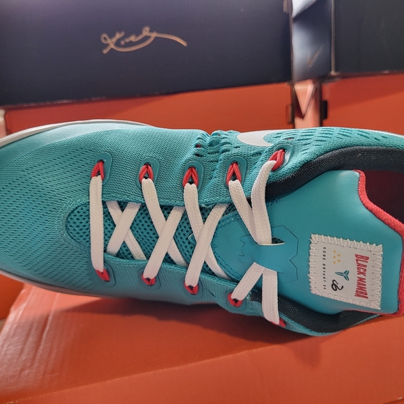 Kobe 9 Nike Dusty Cactus shoes, size 6.5y, excellent condition in original box - Picture 8 of 16